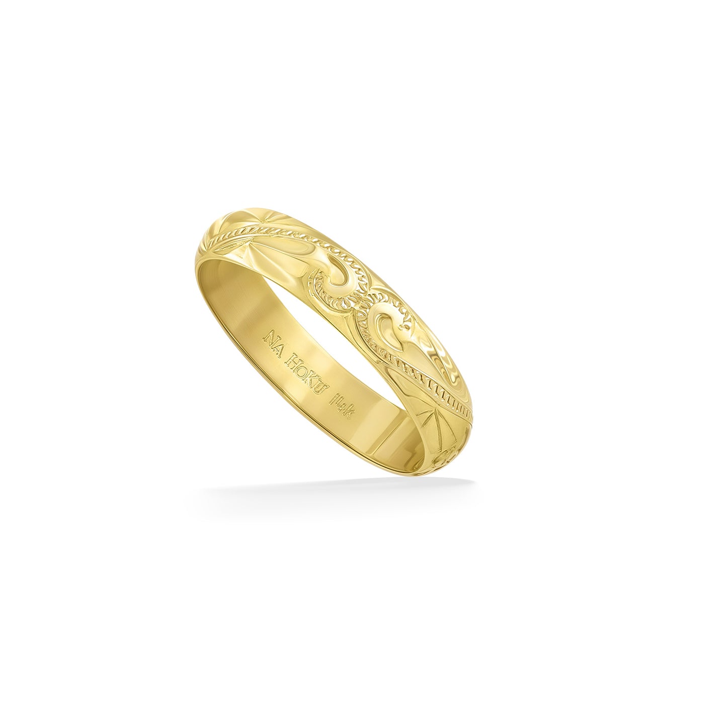 Hawaiian Heirloom ring made in 14k yellow gold, measuring approximately 4mm with a hand engraved TSC scroll. Item No. 75165