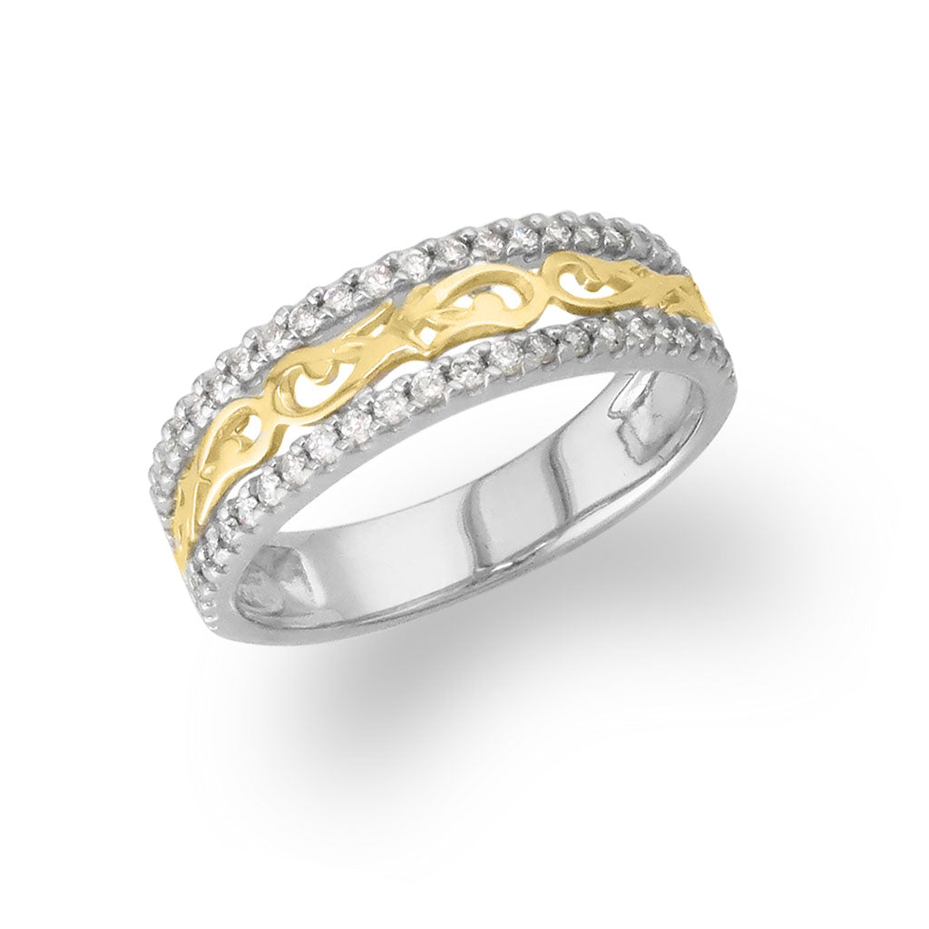 Tapered white and yellow gold Nalani band with pavé diamonds and a yellow gold filigree center. Item No. 60973