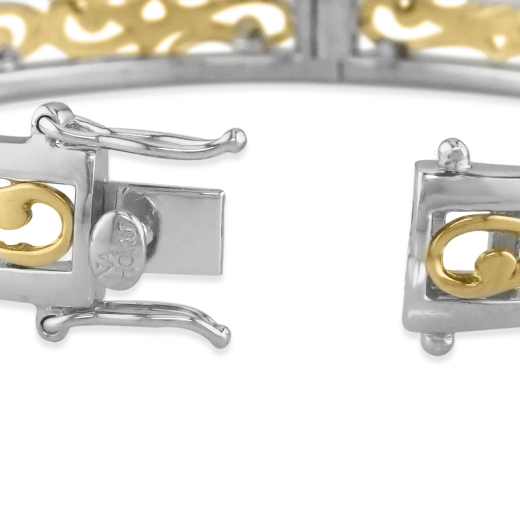 Zoomed in picture focusing on open box clasp. Box clasp is opened, revealing a 14k white gold tongue. Item No. 40216