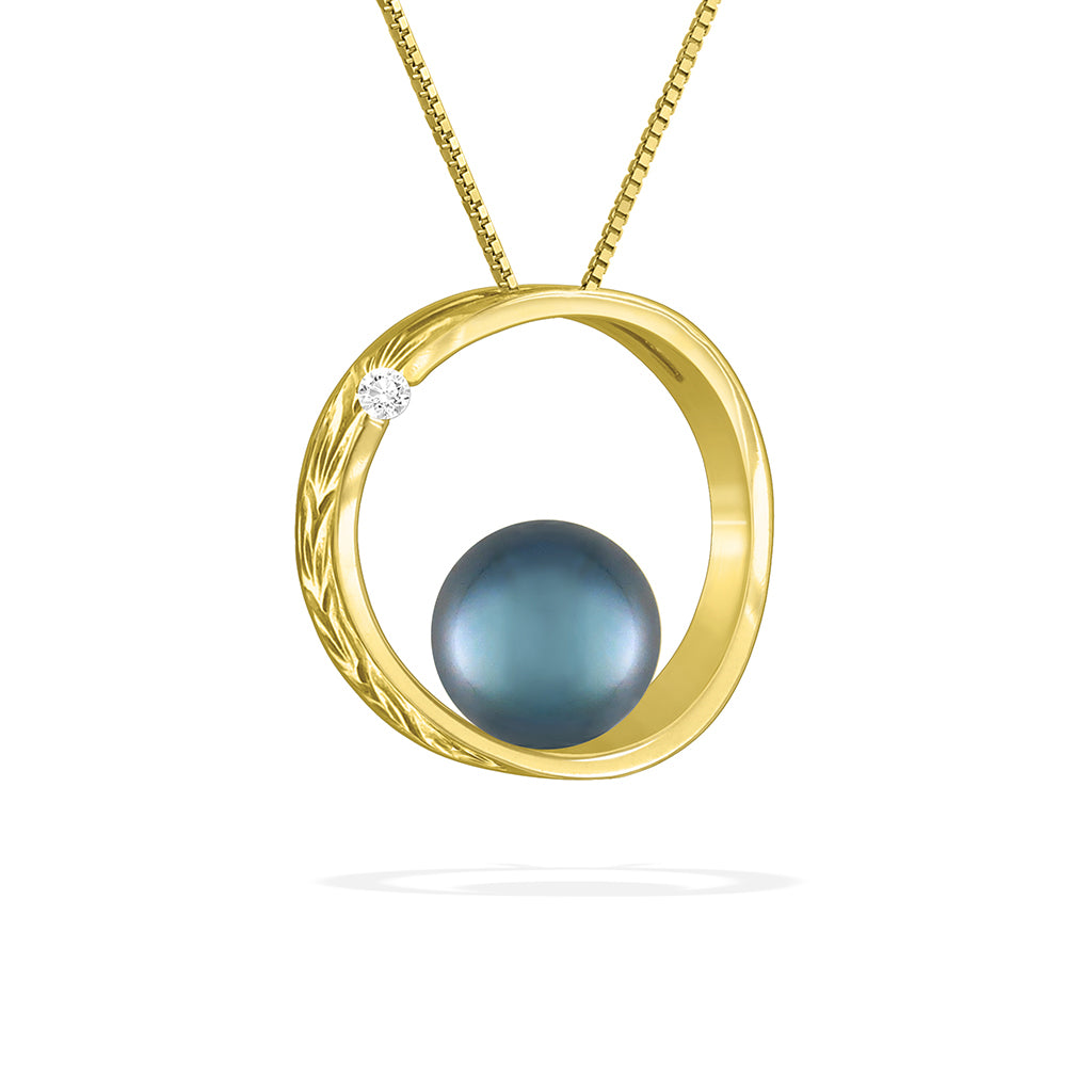 43166 - 14K Yellow Gold - Moon and Star Pendant