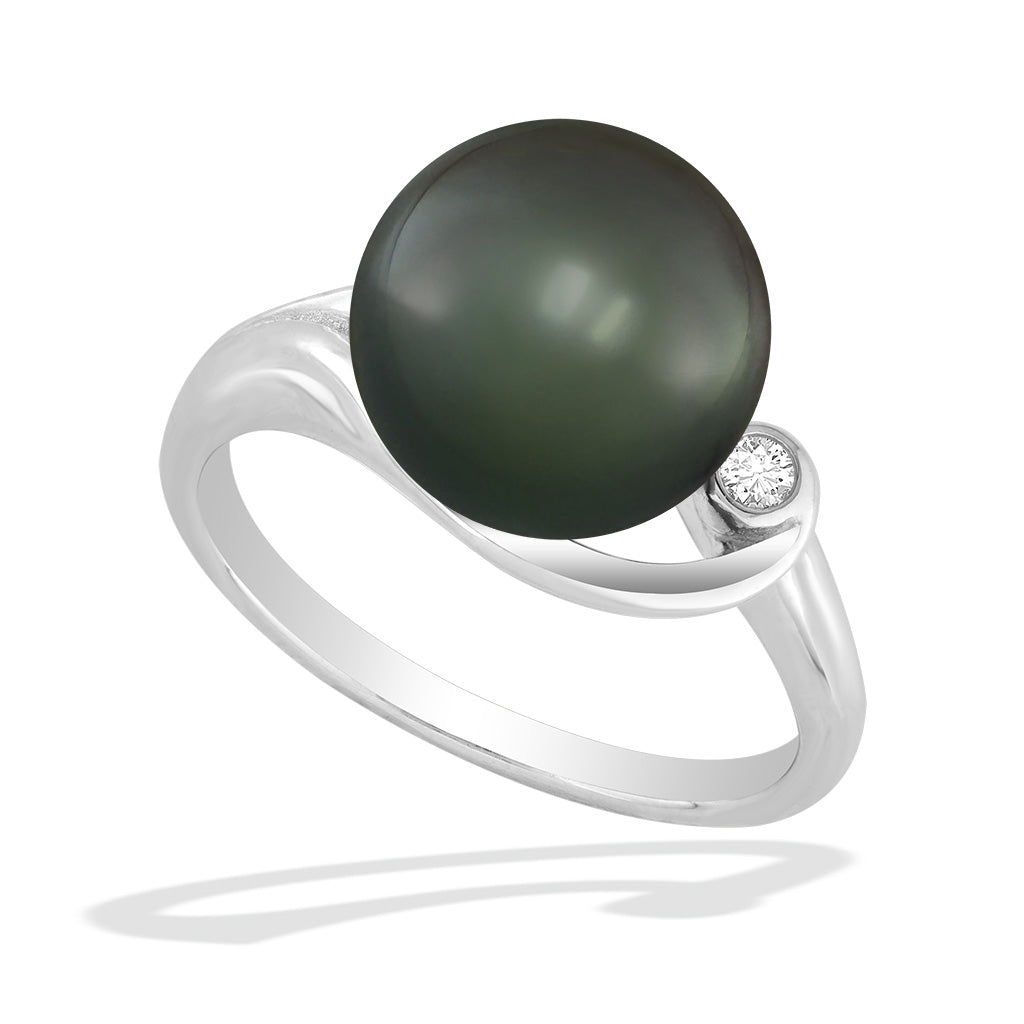Polished 14k white gold ring featuring a 10 mm tahitian pearl and a bezel-set diamond accent. Item No. 43825