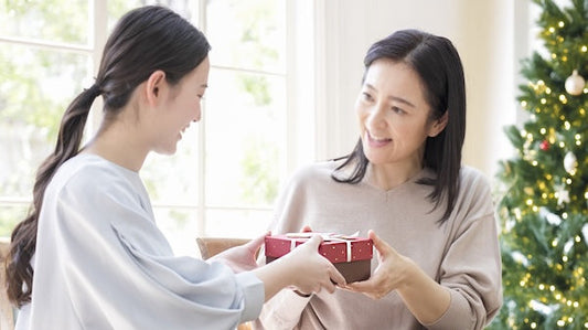 Daughter surprising mom with Christmas gift