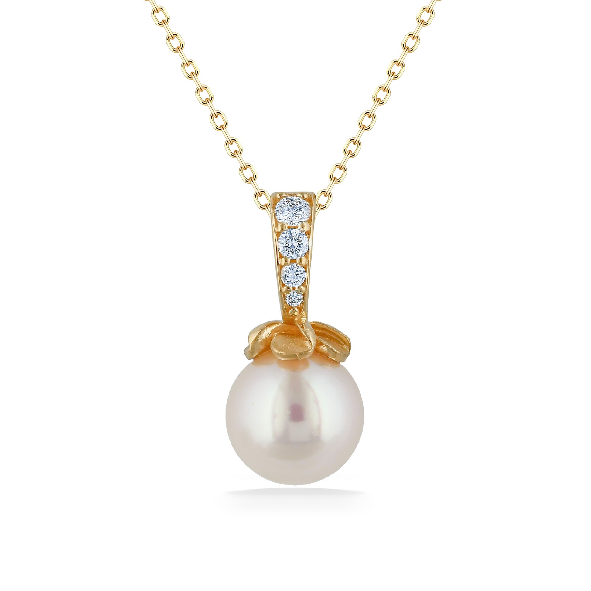 White akoya 7mm pearl pendant with a 14k yellow gold, pavé-set diamond, plumeria bail pearl cap. Item No. 44701