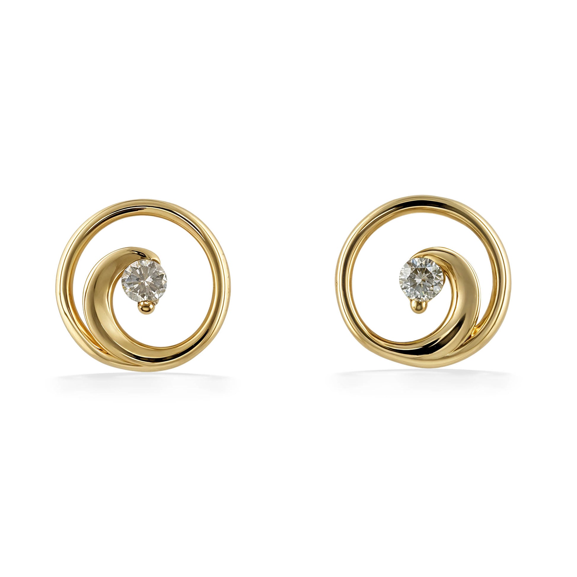 Front facing petite wave-inspired stud earrings made in 14k yellow gold with diamond centerpieces. Item No. 45211