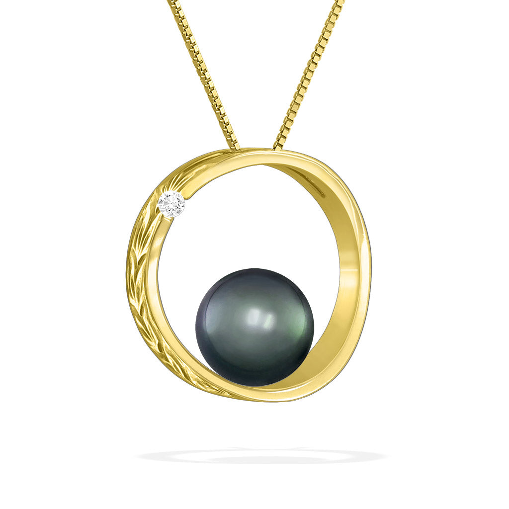 43797 - 14K Yellow Gold - Moon and Star Pendant